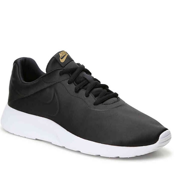 nike tanjun premium black